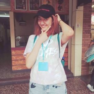 Meet your Posher, Iris